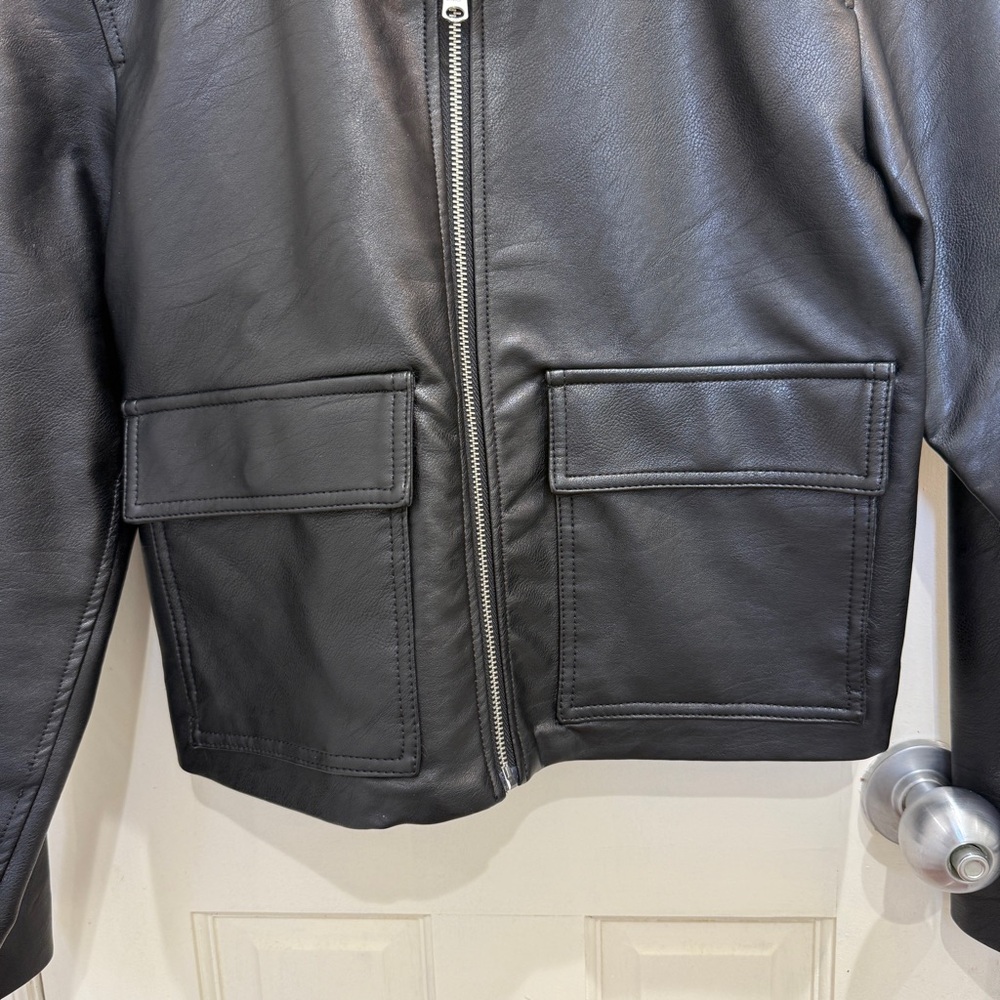 Abercrombie faux leather zip-up jeacket - Picture 2 of 8